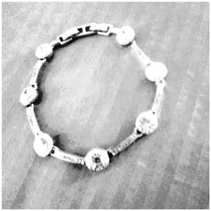 STUNNING 8" FANCY TENNIS BRACELET